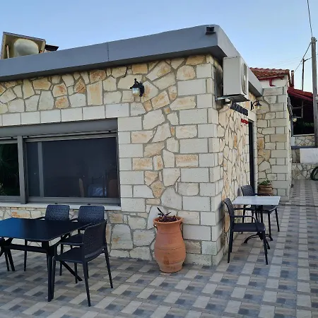 Nyaraló Archontiko Haris Kolimvári